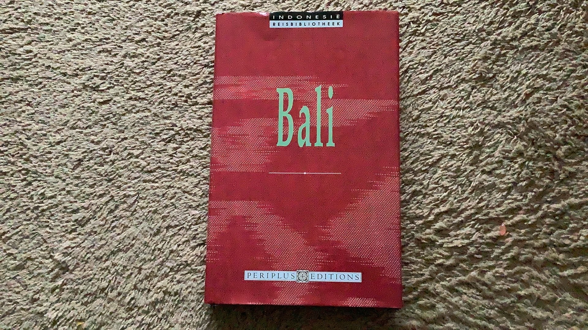 Bali. Indonesië Reisbibliotheek. Periplus Editions 1990, Overige merken, Ophalen of Verzenden, Zo goed als nieuw, Reisgids of -boek