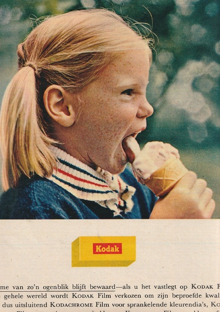 Retro reclame 1962 Kodak film kindje met ijsje, Verzenden, Overige typen