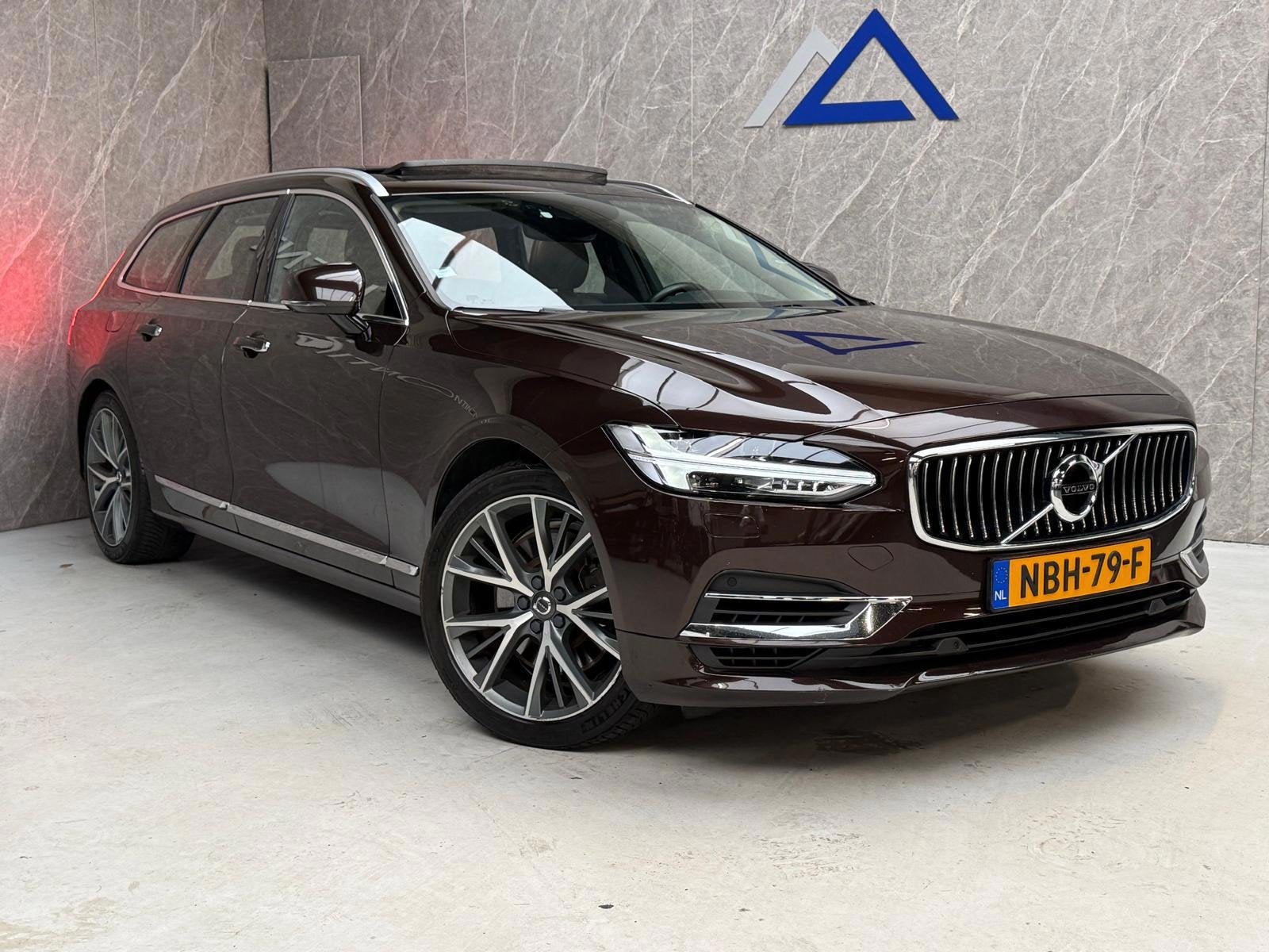 Volvo V90 2.0 T8 AWD Inscription / Full Option / Panorama, Automaat, Euro 6, 4 cilinders, 320 pk