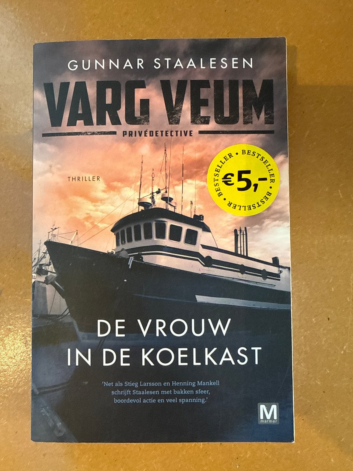 Varg Veum: De Vrouw in de Koelkast - Gunnar Staalesen, Ophalen of Verzenden, Zo goed als nieuw, Scandinavië