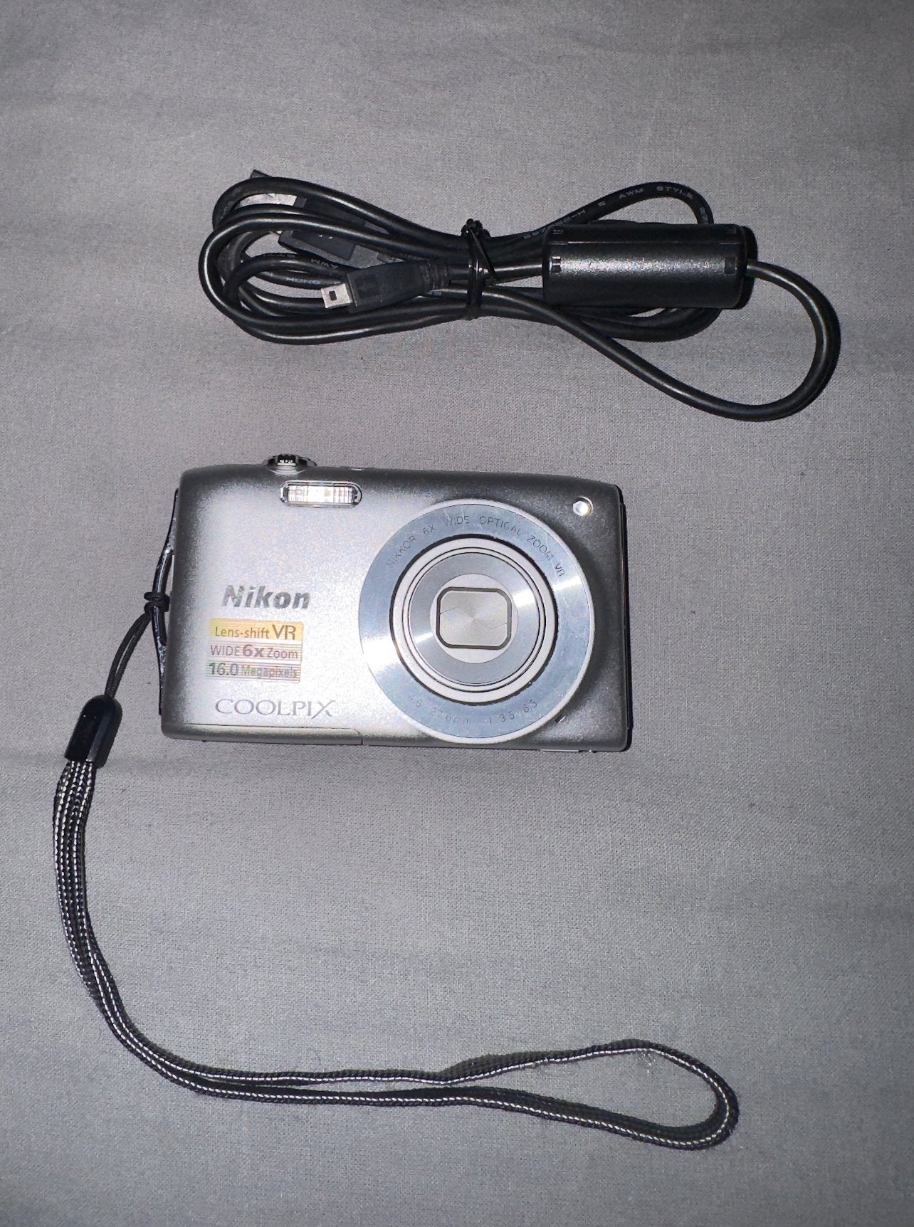 Nikon Coolpix S3300 digitale camera, Audio, Tv en Foto, Fotocamera's Digitaal, Accu, 16 megapixels, Zo goed als nieuw, Compactcamera