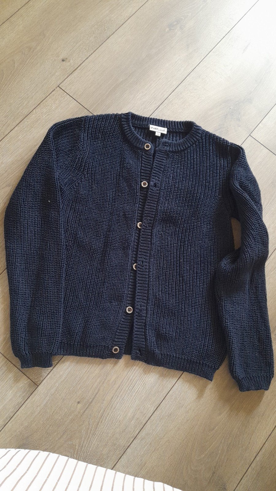 Pomp de Lux gebreid vest donkerblauw IZGS maat 134/140, Jongen of Meisje, Trui of Vest, Ophalen of Verzenden, Zo goed als nieuw