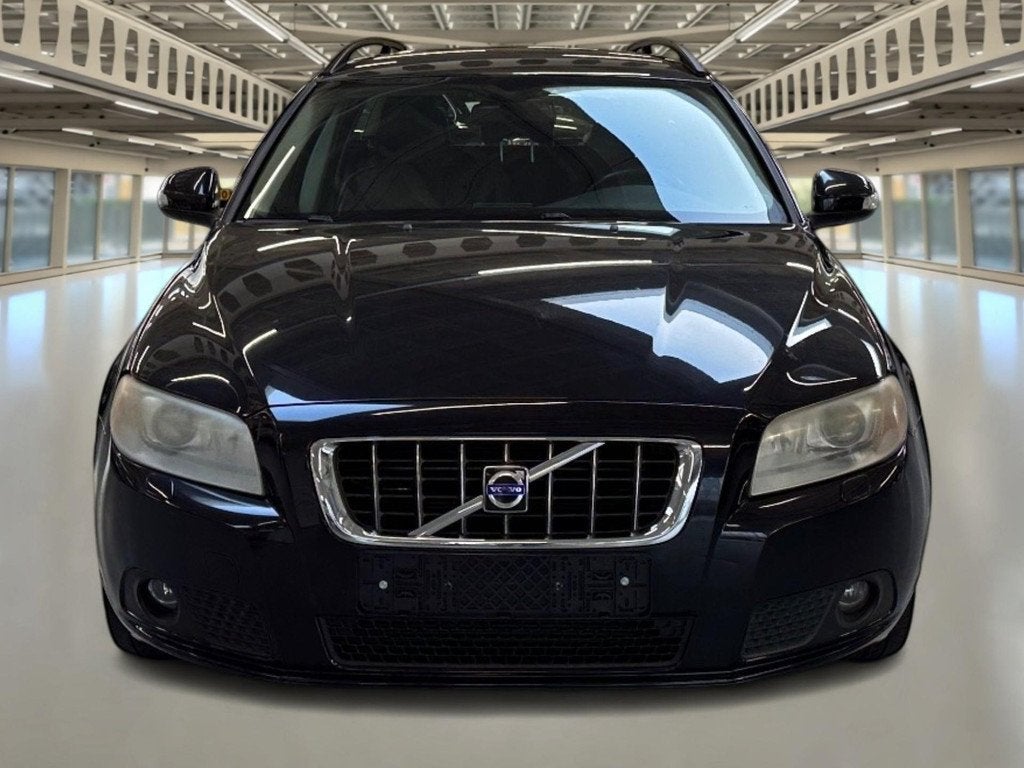 Volvo V70 2.5T Summum Incl. BTW, Rijklaar+Garantie.., 1573 kg, Euro 4, Automatische klimaatregeling, 750 kg