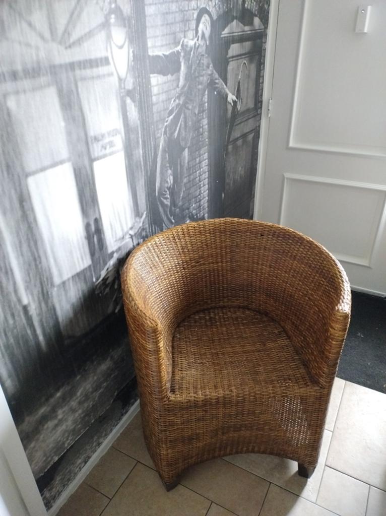 Rotan stoel, Ophalen, Zo goed als nieuw, Bruin, Eén