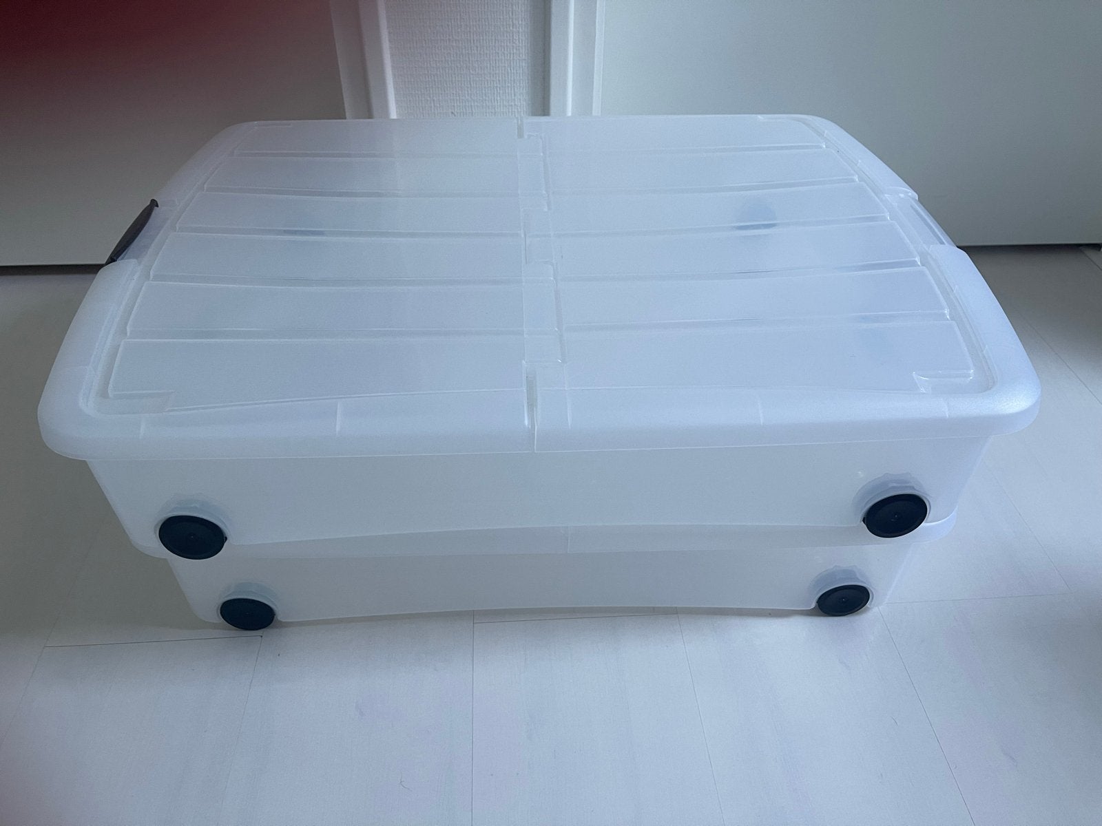 Transparante opbergbox met wielen en deksel, Kunststof, Gebruikt, 50 tot 100 cm, Ophalen of Verzenden
