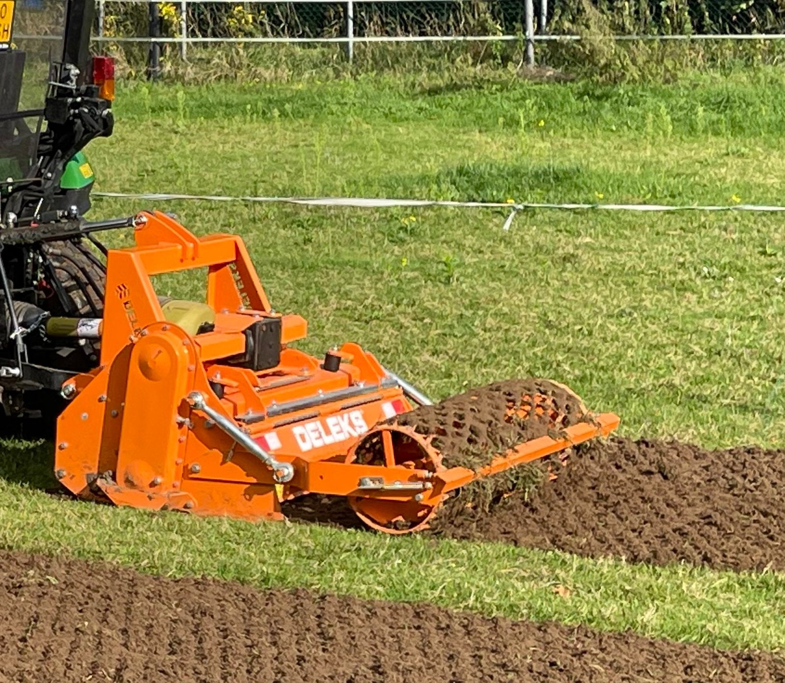 Deleks overtopfrees 105 cm werkbreedte, Ophalen, Grondbewerking