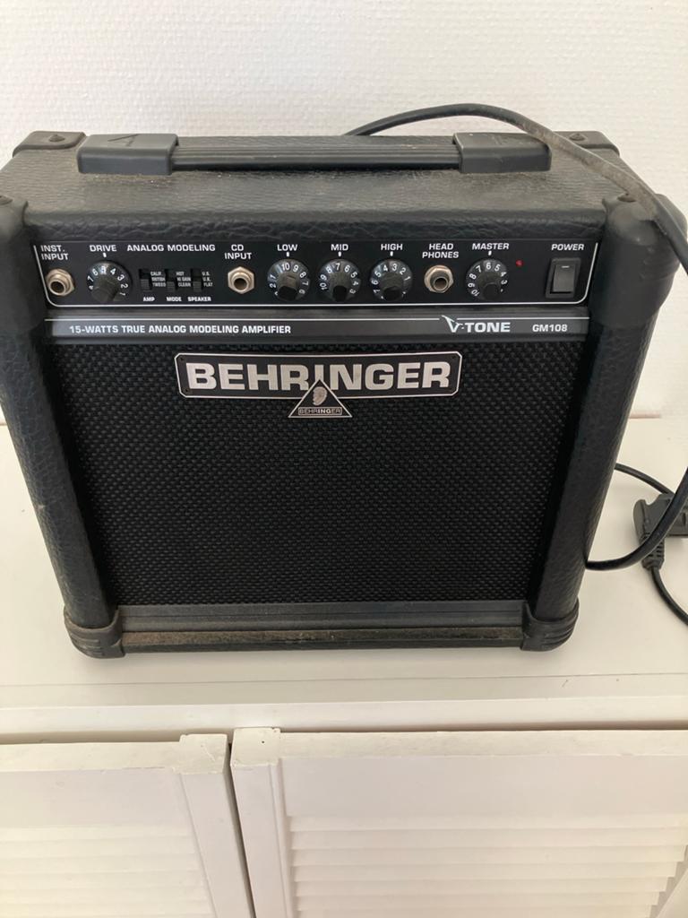 Behringer GM108 V-Tone Gitaarversterker - 15 Watt, Muziek en Instrumenten, Versterkers | Bas en Gitaar, Ophalen of Verzenden, Gebruikt