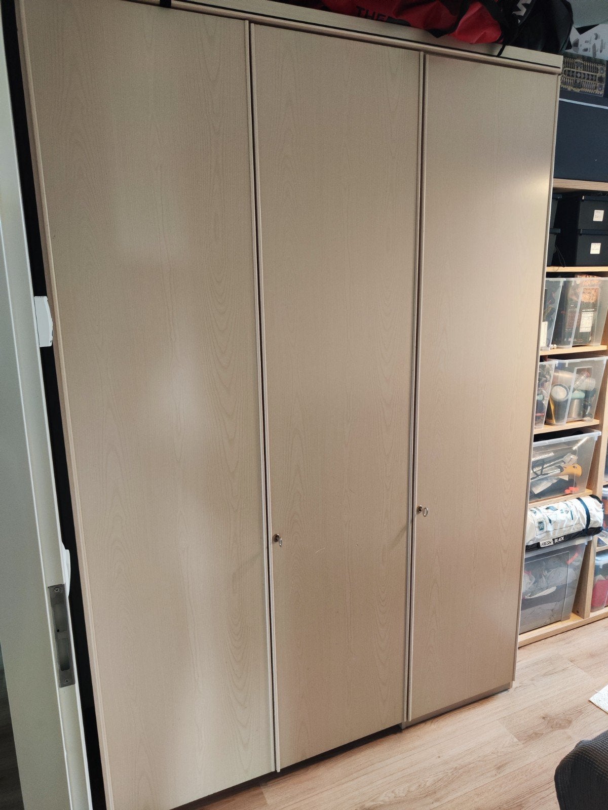 Kledingkast met 3 deuren - Lichte houtkleur, Huis en Inrichting, Ophalen, Met deur(en), Gebruikt, 100 tot 150 cm
