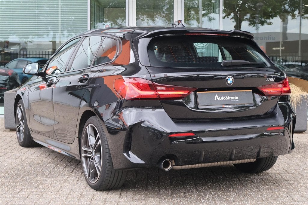 BMW 1-Serie (f40) 118i M-Sport 136pk | Virtual | Navigatie |, Auto's, BMW, 136 pk, Gebruikt, Met garantie (alle), Leder en Stof