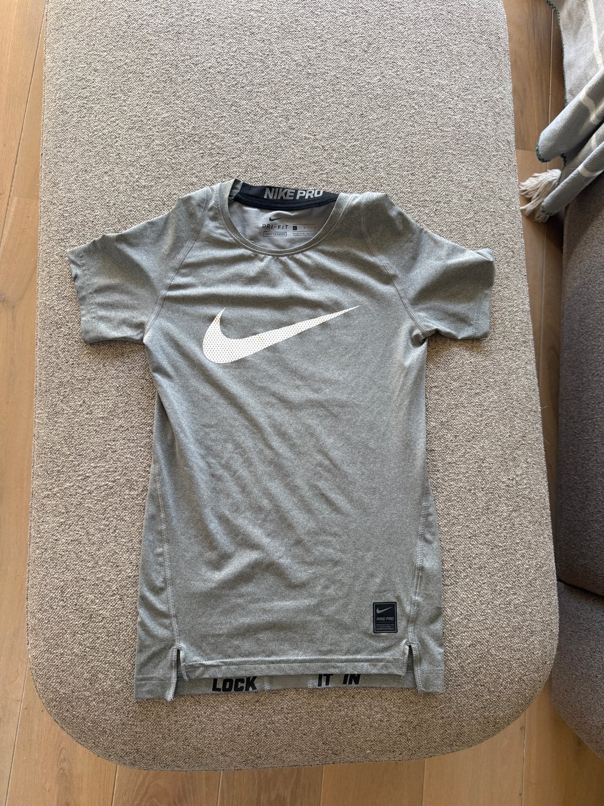 Nike Pro Running Compression Shirt XS/L kids - Zo goed als n, Kleding | Dames, Ophalen of Verzenden, Zo goed als nieuw, Hardlopen of Fietsen
