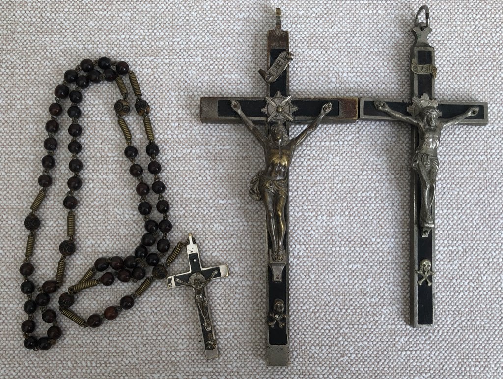 2  klooster kruizen & Rozenkrans - met schedel van Adam, Antiek en Kunst, Ophalen of Verzenden