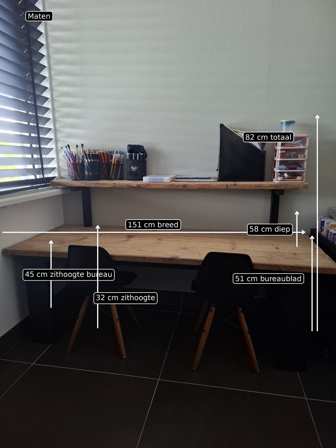 Stevig houten bureau met opbergplank, 151x58 cm, Ophalen, Opbergruimte, Gebruikt, Hout