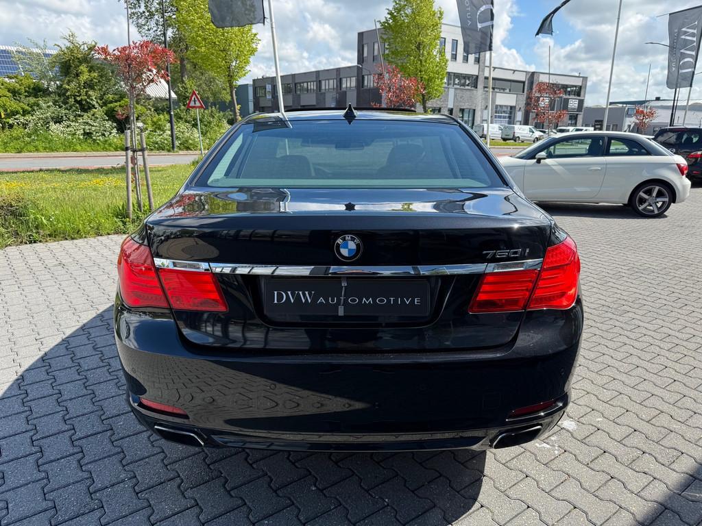 BMW 7-serie 750i xDrive Executive, Auto's, Automaat, Euro 5, 2005 kg, Gebruikt
