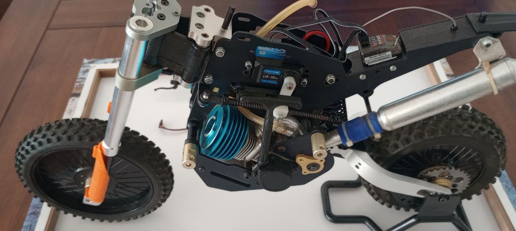 RCbike ARX 450 nitro bike met ombouwkit electro, Ophalen of Verzenden, Zo goed als nieuw
