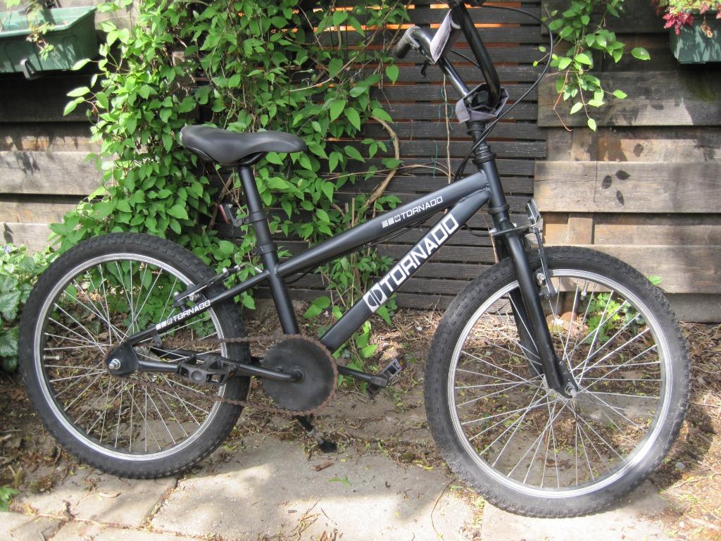 BMX Royal Bucatti  jongensfiets 20 inch., Fietsen en Brommers, Fietsen | Jongens, Ophalen, Gebruikt, Handrem, Royal Bugatti Tornado