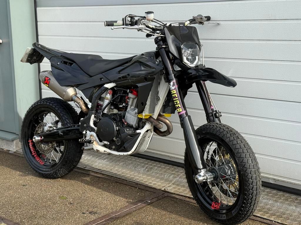 2x Husqvarna TE 450 2008, Motoren, 450 cc, Sportuitlaat, Bedrijf, Meer dan 35 kW