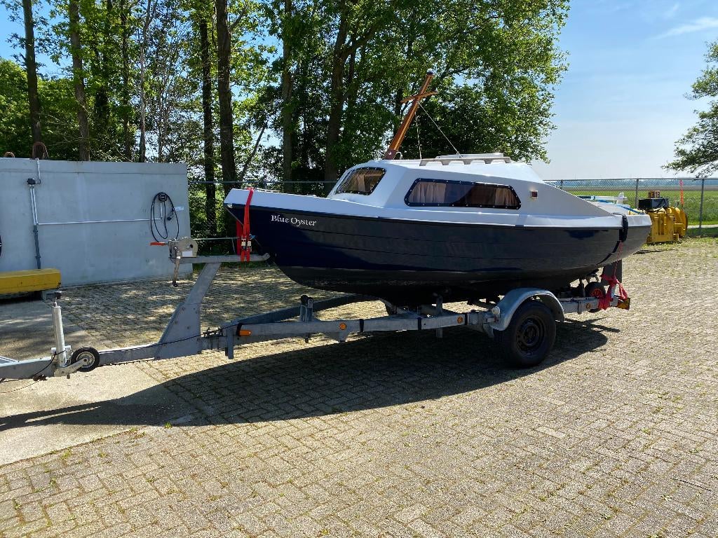 Engels kajuit boot met MOTER en TRAILER, Ophalen, Gebruikt, Buitenboordmotor, Polyester