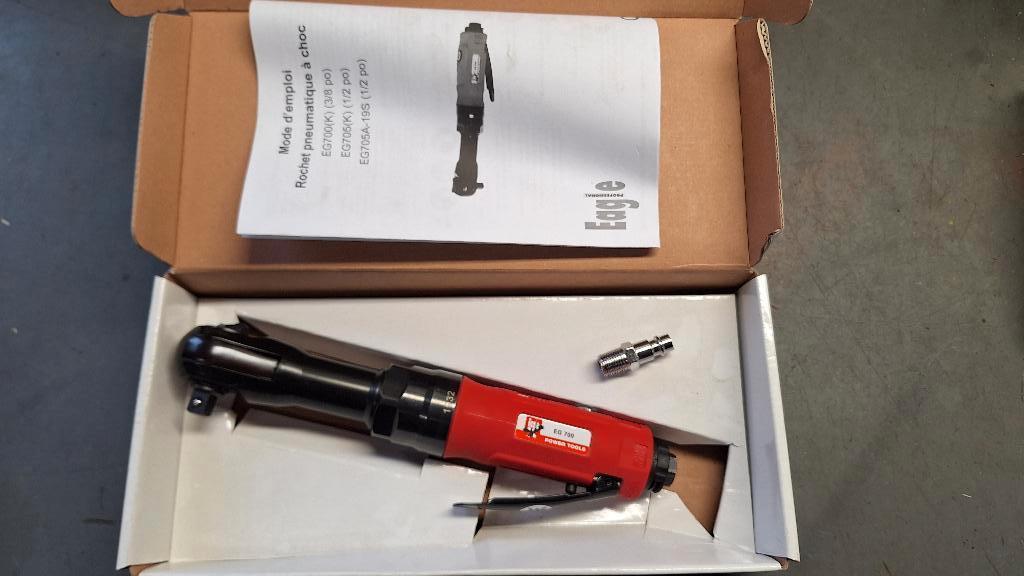 Chicago Pneumatic EG700 Haakse slagmoersleutel op lucht.