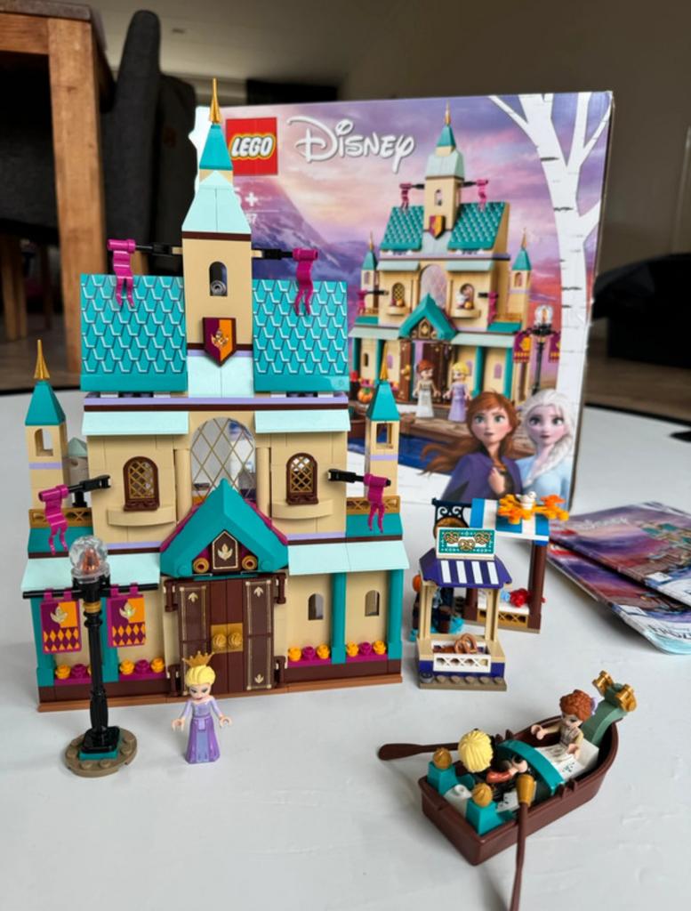 LEGO 41167 Frozen Kasteeldorp Arendelle - Compleet!, Kinderen en Baby's, Speelgoed | Duplo en Lego, Ophalen of Verzenden, Zo goed als nieuw