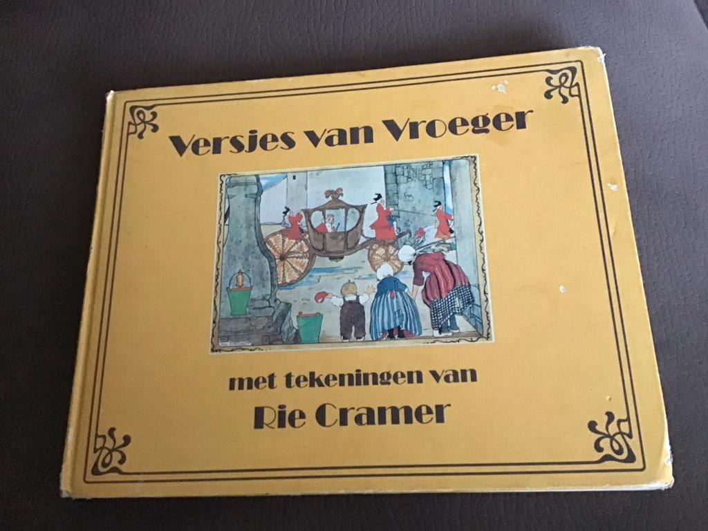 Versjes van Vroeger - Rie Cramer, Ophalen of Verzenden, Gelezen, Sprookjes