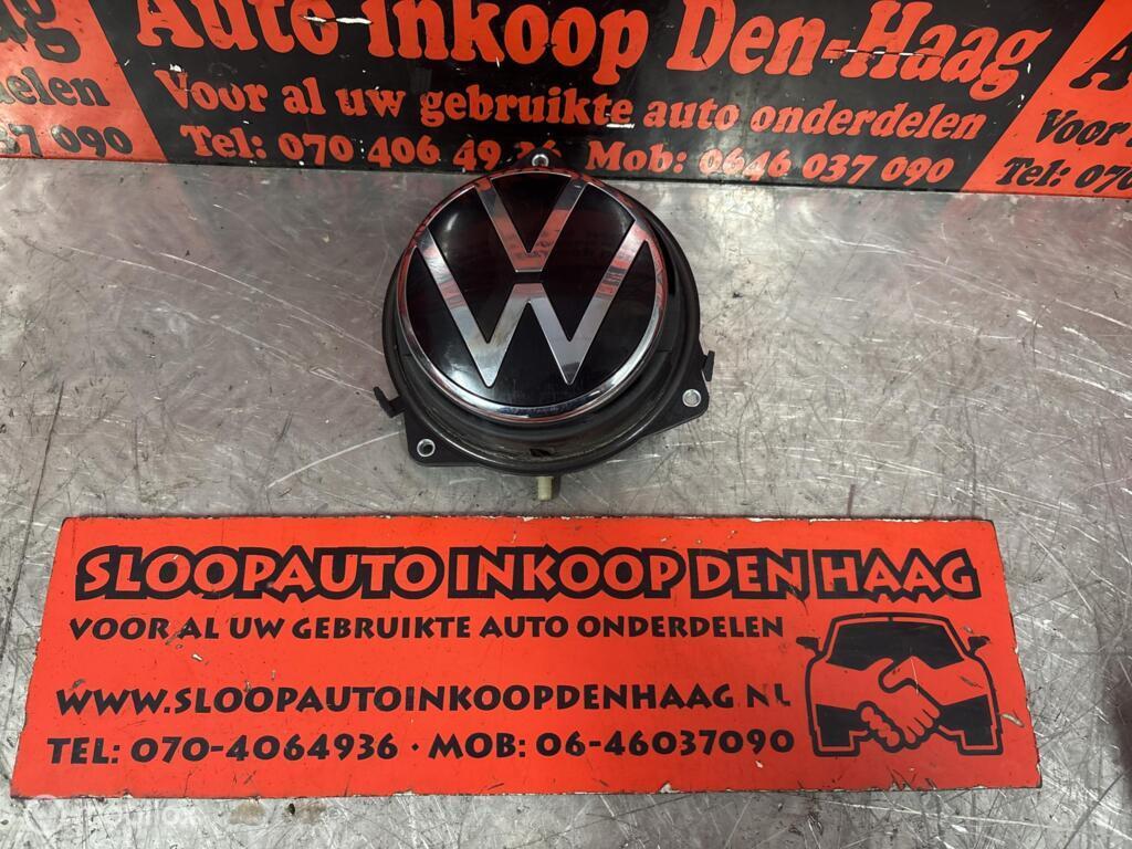VW Golf Polo T-Roc ('20-'24) Achterklep Handgreep 2G6827469, Gebruikt, Volkswagen, Ophalen of Verzenden, Volkswagen
