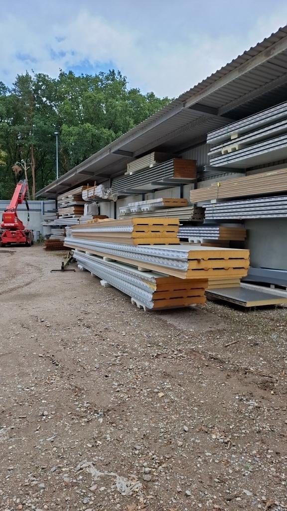 Partij Dakpanelen 130/160 mm dik € 20 per m2, Ophalen of Verzenden