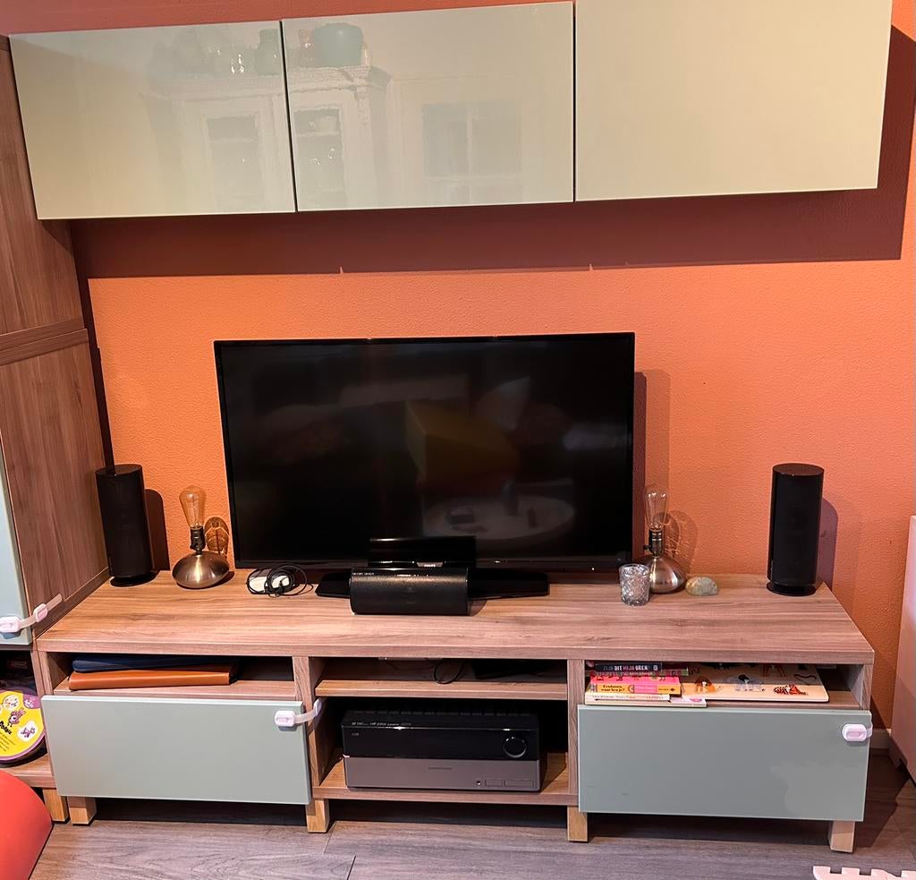 Ikea Besta tv-meubel met bijpassende bovenkastjes, Ophalen, Zo goed als nieuw, 25 tot 50 cm, Minder dan 100 cm