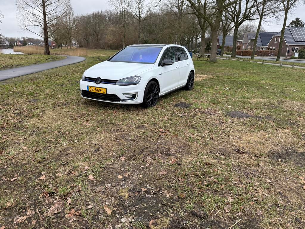 Volkswagen Golf 1.4 TSI Phev 150KW GTE 5D 2015 Wit, Auto's, Volkswagen, Bedrijf, Golf, Hybride Elektrisch/Benzine, Plug-in hybride