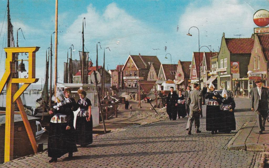 18065 Volendam gelopen unieke kaart Noord-Holland, Ophalen of Verzenden, 1940 tot 1960, Gelopen, Noord-Holland
