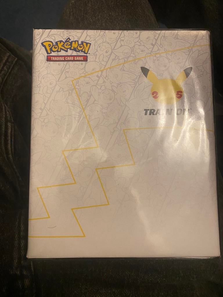 Grote pokemon kaarten, Ophalen of Verzenden, Zo goed als nieuw