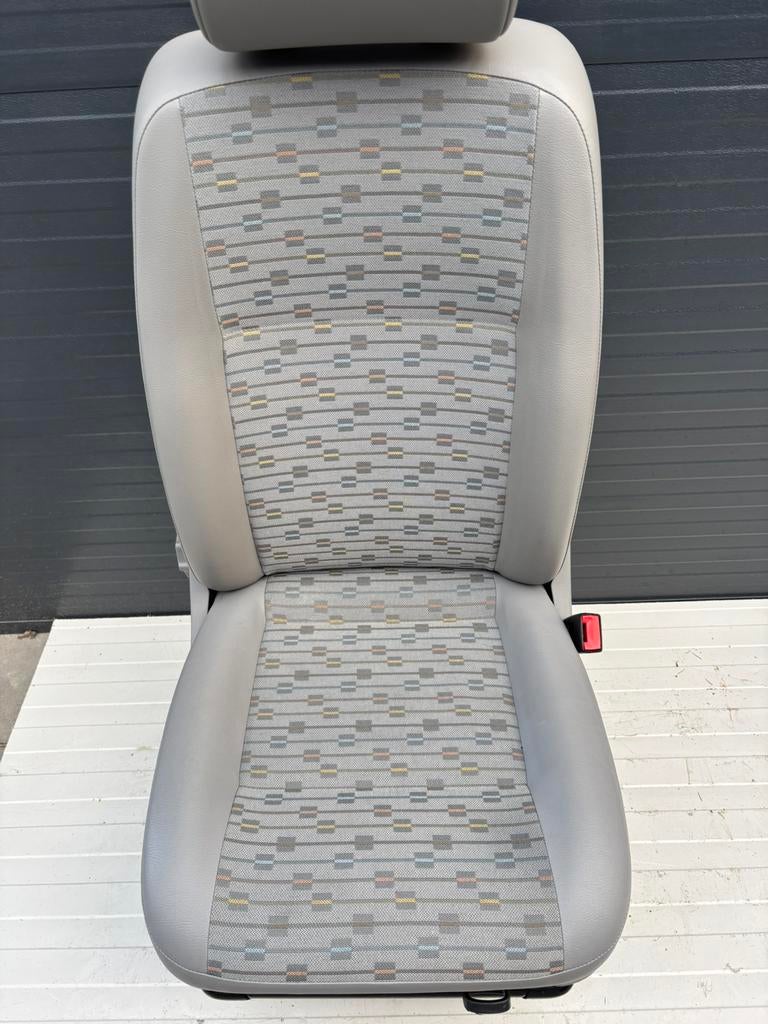 Stoel rechts Volkswagen Transporter t5 t6 place, Auto-onderdelen, Tymtop5@gmail.com, 3161ek, Volkswagen, Tymtop