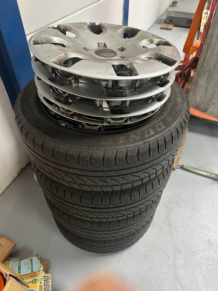 4x Dunlop Winterbanden 185/60R15, Ophalen of Verzenden, Gebruikt