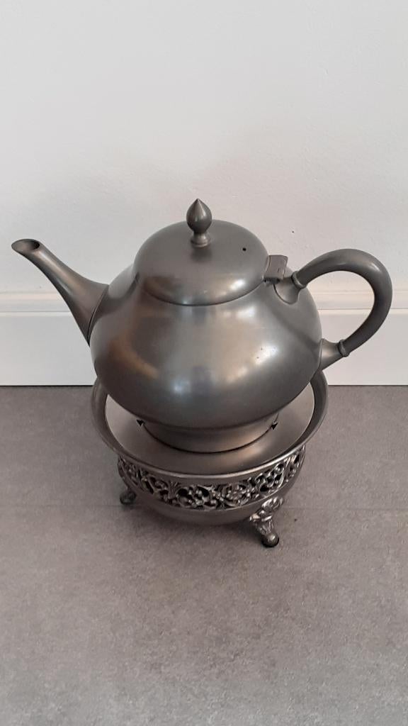 theepot met warmhoudenonderstel van echt tin, Ophalen of Verzenden