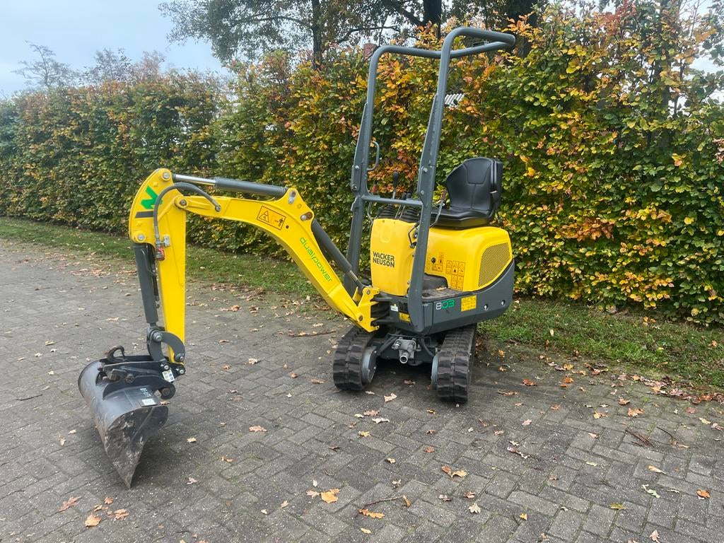 Wacker Neuson 803 Dual Power Mini Graafmachine, Zakelijke goederen, Machines en Bouw | Kranen en Graafmachines, Graafmachine, Ophalen