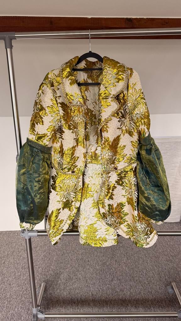 Carnavalsjas Enkele Stof Maat 40, Maat 38/40 (M), Carnaval, Ophalen of Verzenden, Kleding