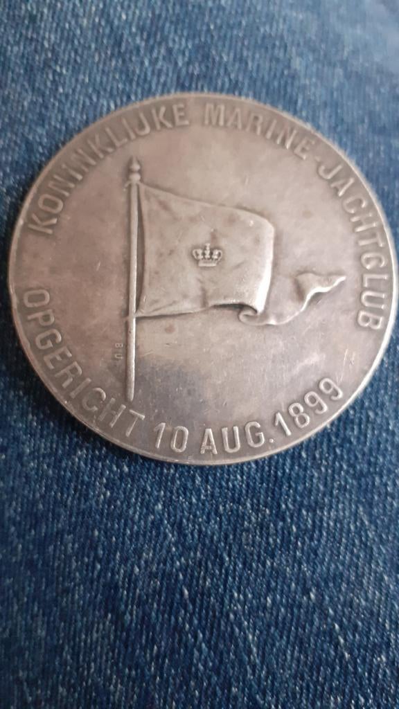 Zilveren penning koninklijke marine jachtclub, Postzegels en Munten, Verzenden, Zilver