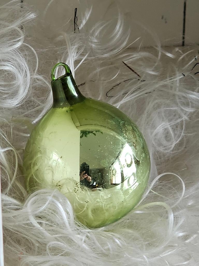 Oude Antieke Kerstbal AJEKO Groene Bal / Oorlog bierfles  14, Ophalen of Verzenden