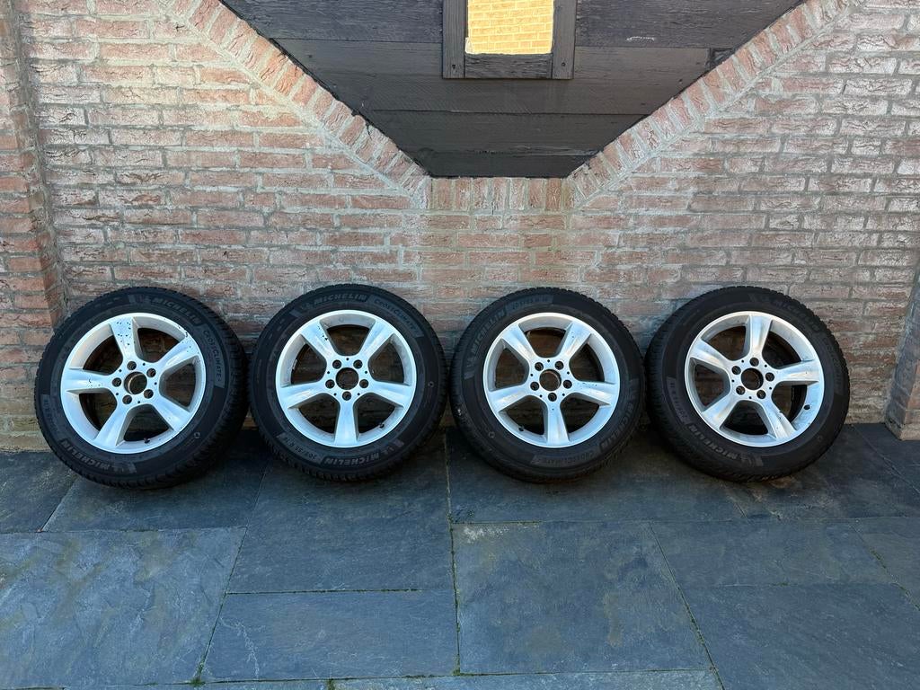 Mercedes 16 inch wielen met winterbanden, Auto-onderdelen, Banden en Velgen, Ophalen, Gebruikt, 16 inch, Banden en Velgen