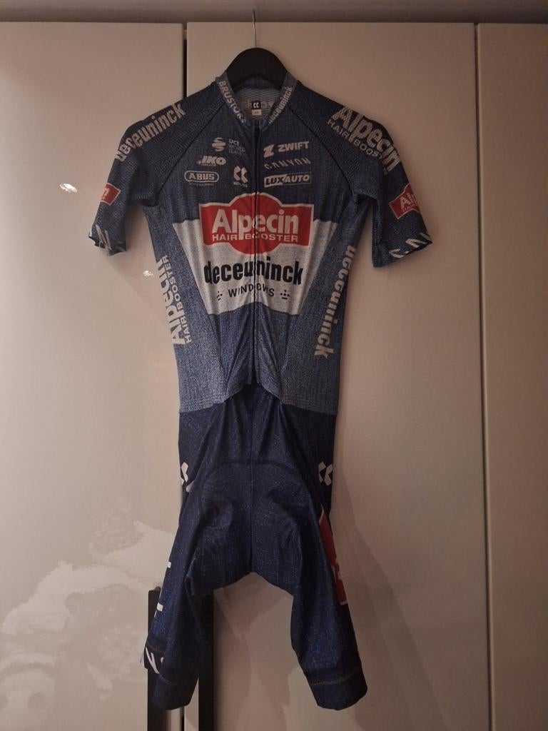 Alpecin Deceuninck snelpak Kalas Canyon Zwift
Kalas maat 2+, Ophalen, Zo goed als nieuw, Bovenkleding