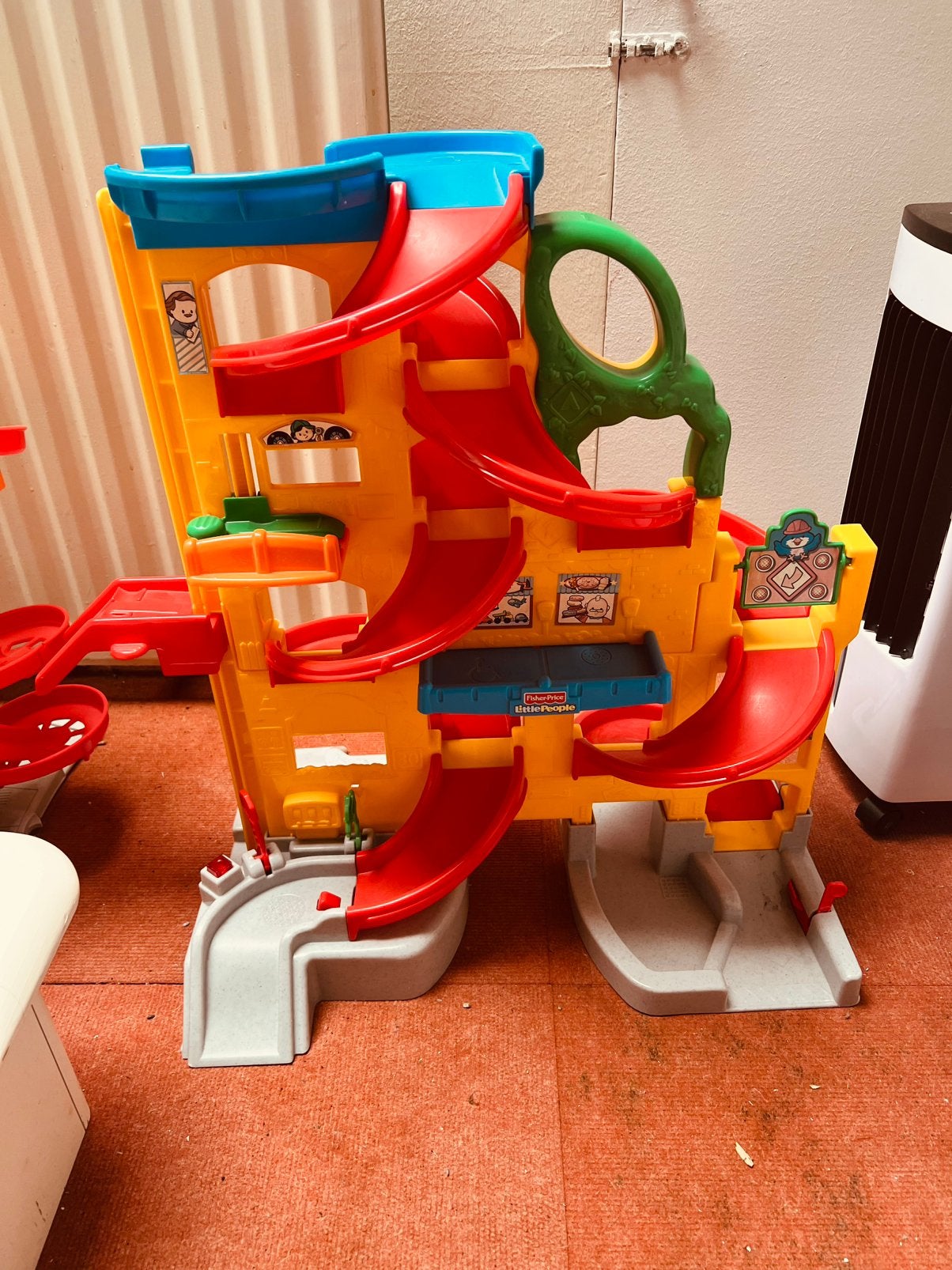 Fisher price toet toet garage toren, Kinderen en Baby's, Ophalen, Zo goed als nieuw, Speelset