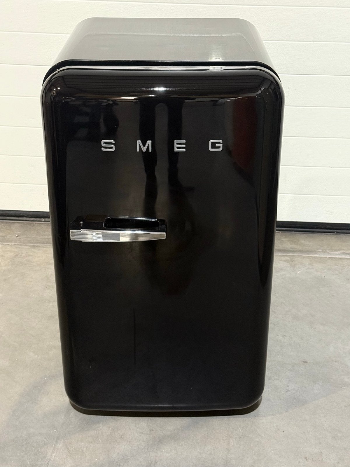 Smeg Koelkast Zwart - Schadevrij / Bezorgen mogelijk, Witgoed en Apparatuur, 85 tot 120 cm, Gebruikt, Bella, 100 tot 150 liter