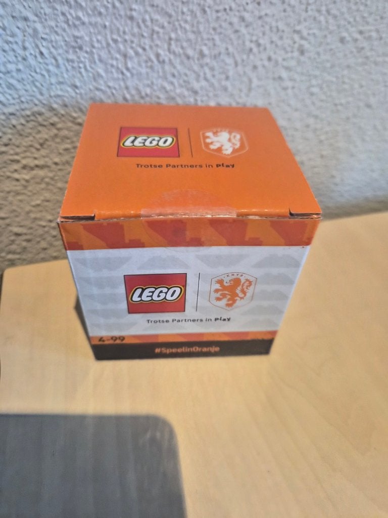 LEGO knvb Promo Box - Oranje Limited Edition, Overige thema's, Lego, Nieuw, Ophalen of Verzenden