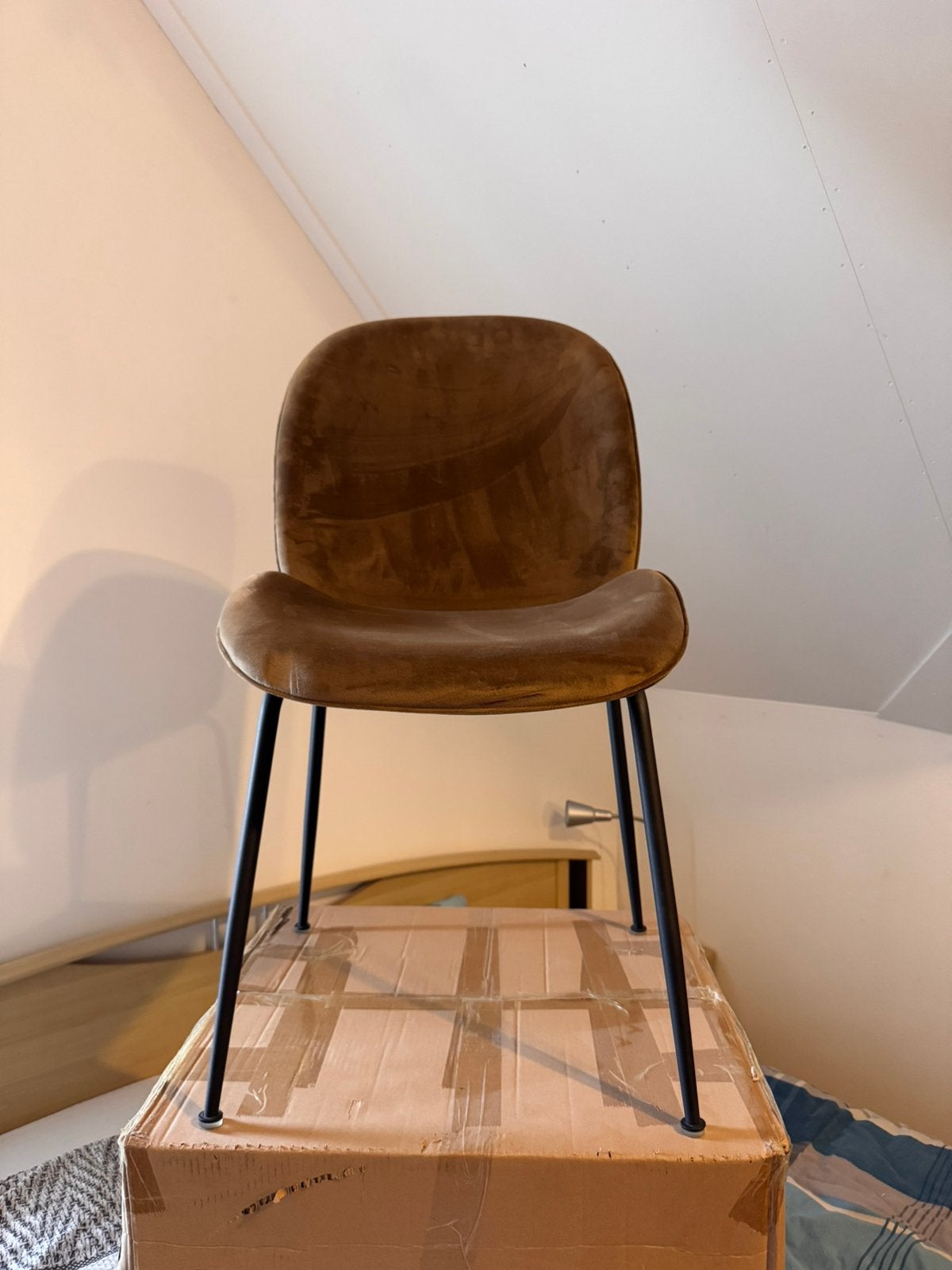 Eetkamerstoelen 4 stuks velours velvet, Huis en Inrichting, Stoelen, Ophalen, Bruin, Zo goed als nieuw, Vier