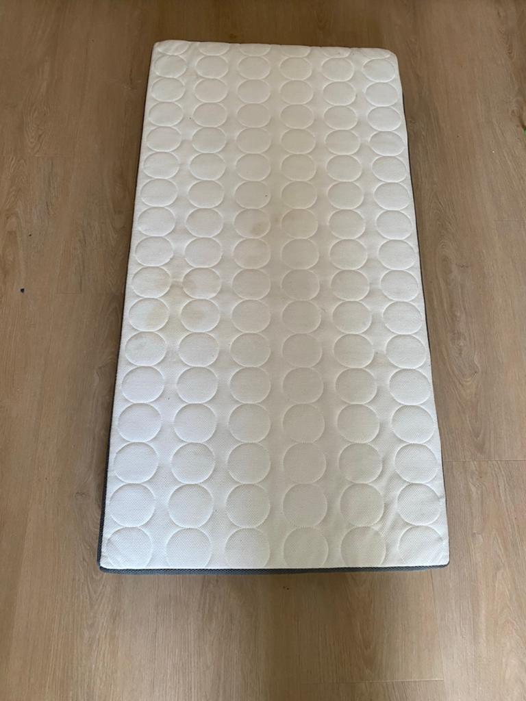 IKEA matras ledikant HIMLAVALV, Ophalen, Gebruikt, Minder dan 140 cm, Matras