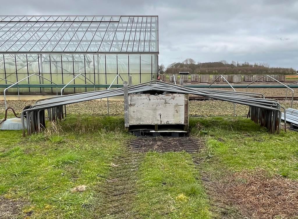 Lage bogen tunnels voor groentetuin bescherming vogels etc, Ophalen, Gebruikt