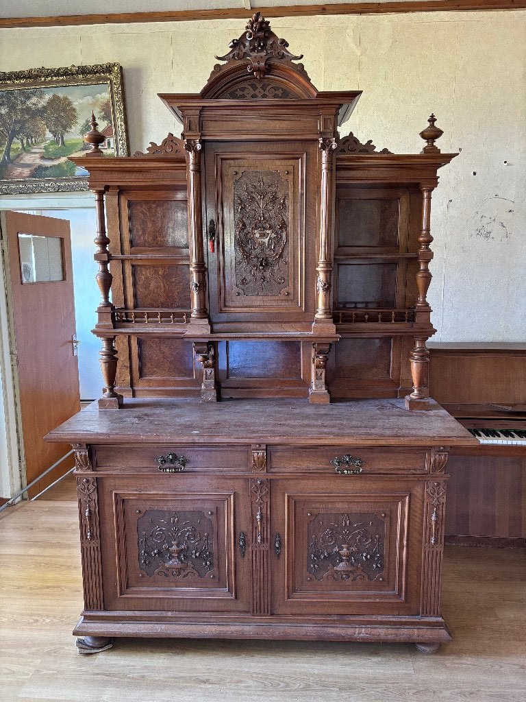 Antieke buffet kast, Ophalen