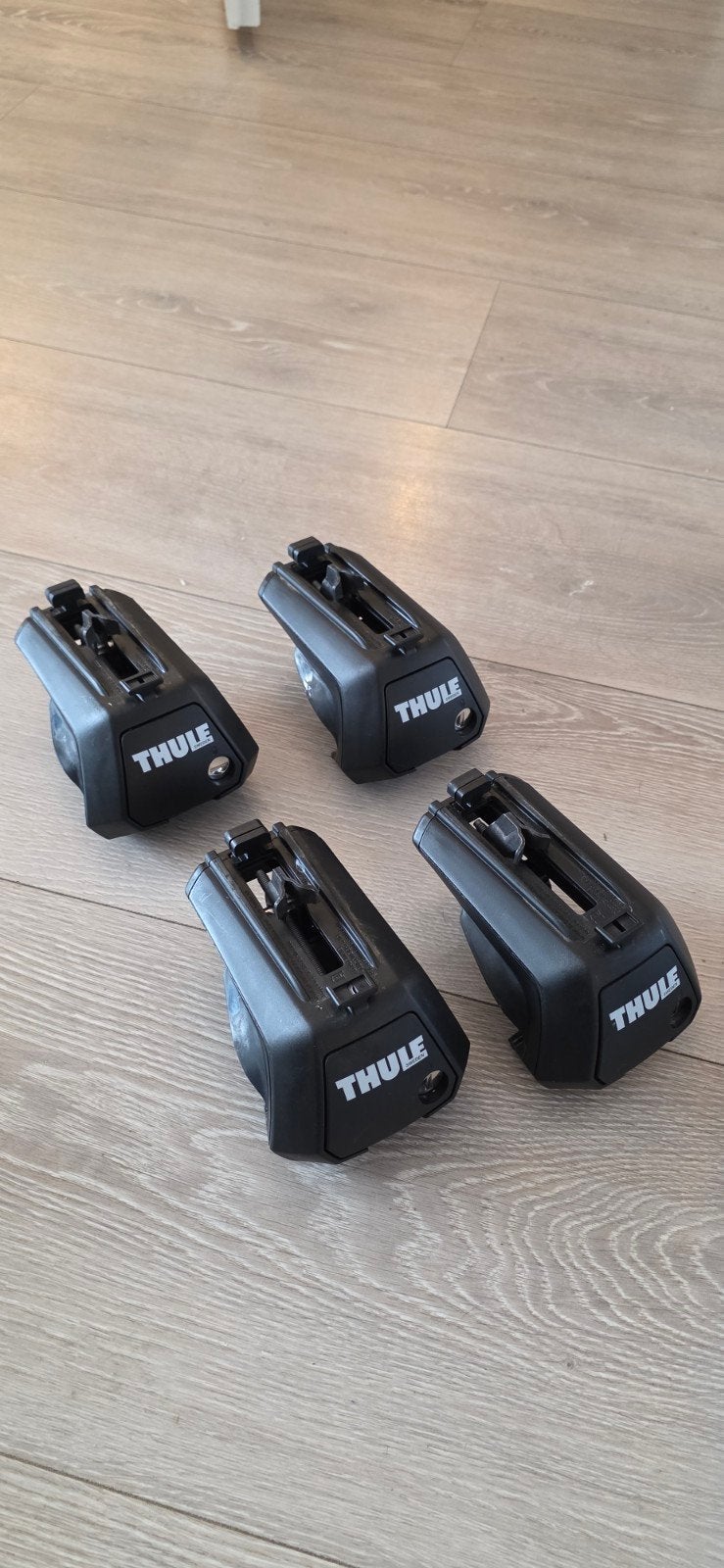 Thule Evo Raised Rail Voeten voor dakdragers, Auto diversen, Dakdragers, Ophalen of Verzenden, Zo goed als nieuw
