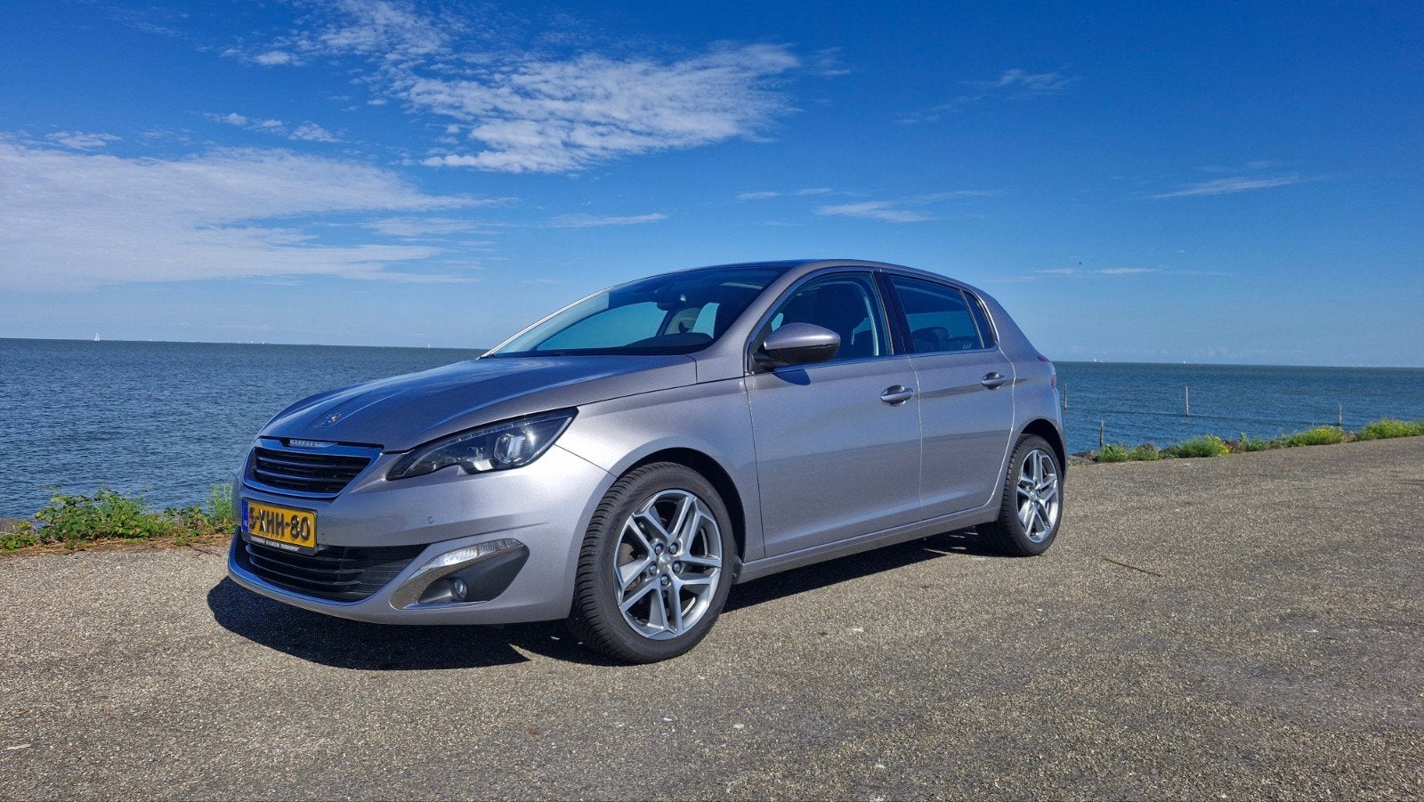 Peugeot 308 1.6THP 92/125 5-D 2014 Grijs, Auto's, Voorwielaandrijving, 4 cilinders, 49 €/maand, Handgeschakeld