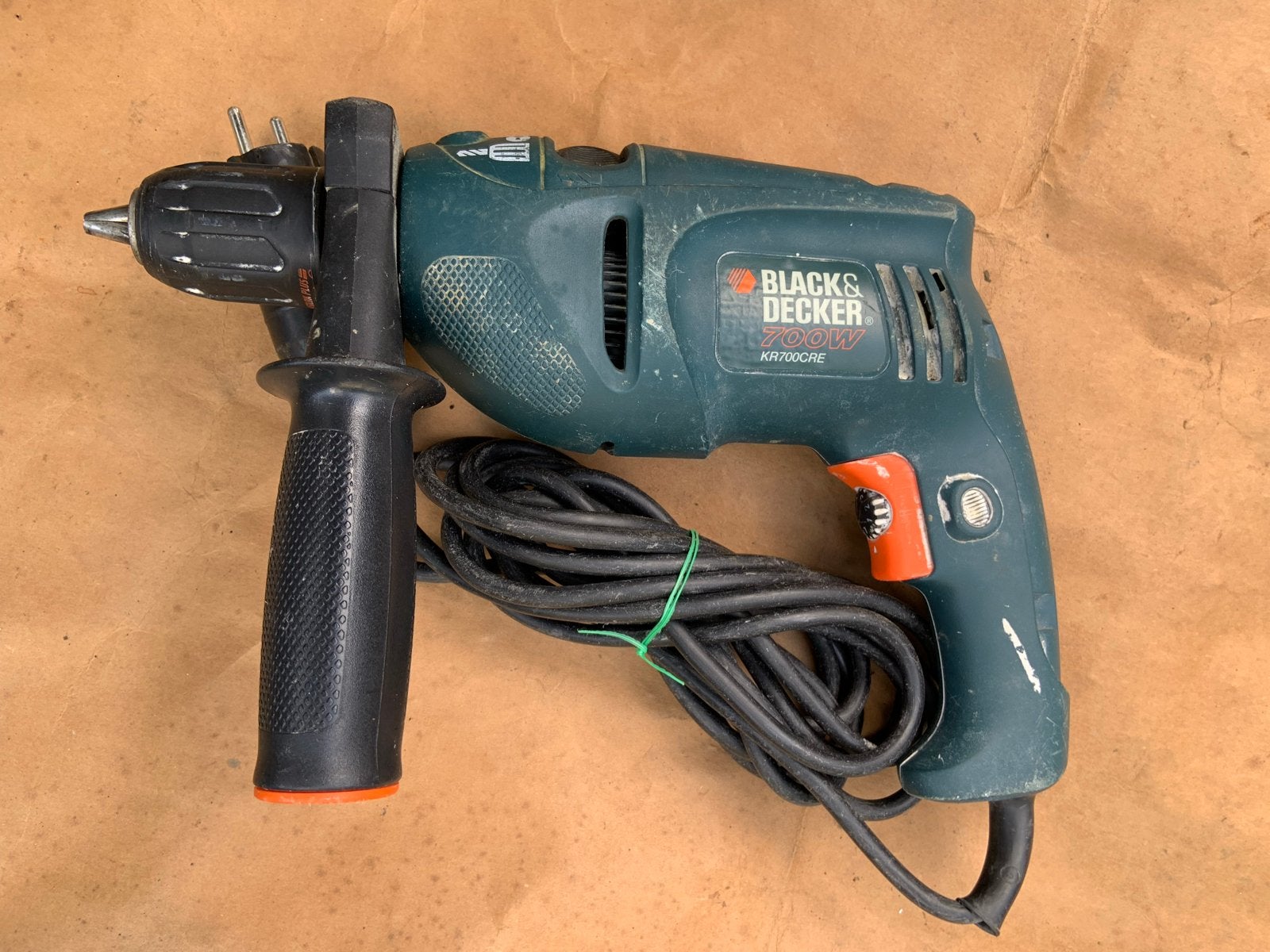 Black & Decker Klopboormachine 700W KR700CRE, Boormachine, Ophalen of Verzenden, Klopboormechanisme, Gebruikt