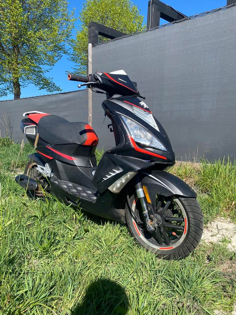 Speedfight 3 4t, Fietsen en Brommers, Scooters | Peugeot, Ophalen, Zo goed als nieuw, Benzine, Speedfight